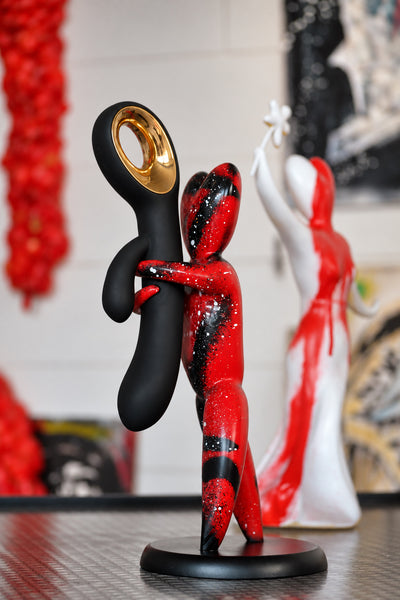 THE HUG PLEASURE - SCULTURA + DIONISIO | MORELOVE X DIOSA