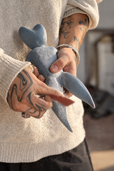 THE HUG PLEASURE - SCULTURA + DIONISIO | MORELOVE X DIOSA
