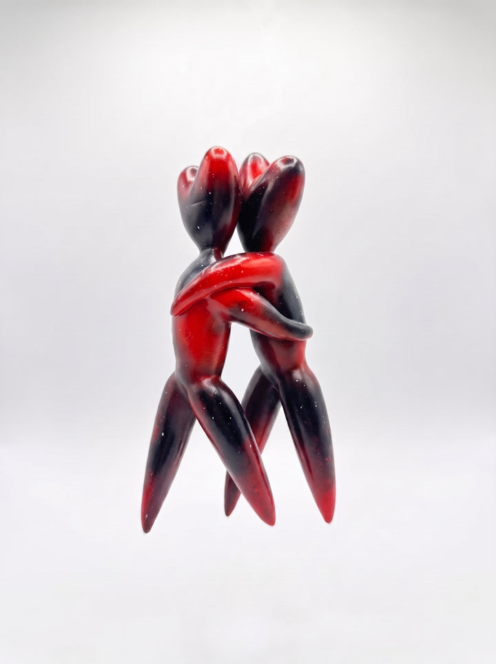 The Football Hug — Quando il rosso abbraccia il nero